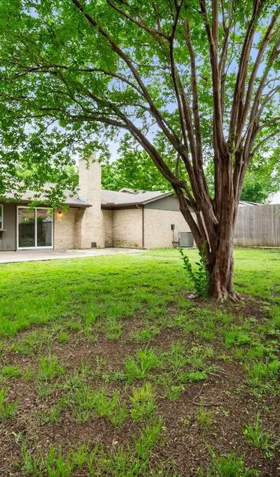 2512 Colleen Drive, Arlington TX 76016 - Photo 3