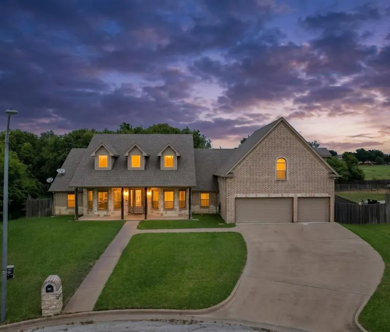 548 Mckittrick Court, Godley TX 76044