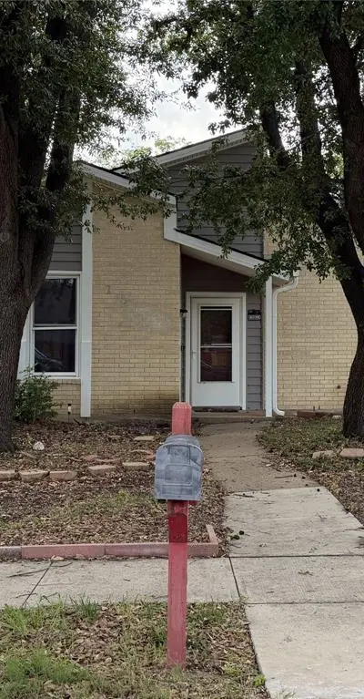 1882 Hillcrest Drive, Lewisville TX 75077