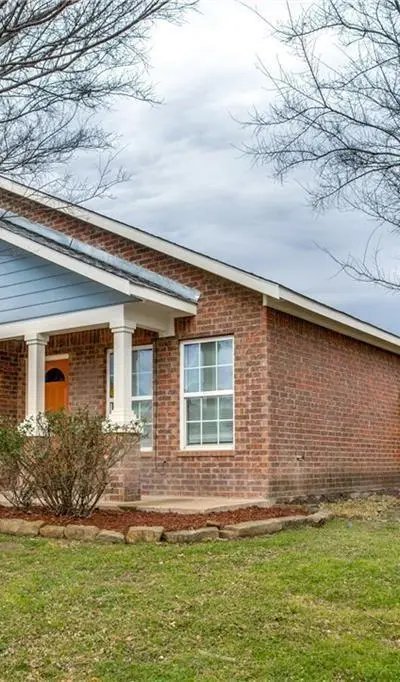 3243 Buckskin Drive, Dallas TX 75241 - Photo 2