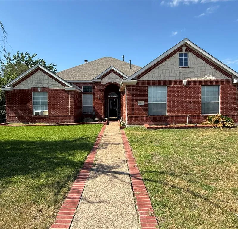 604 Jennifer Trail, Grand Prairie TX 75052