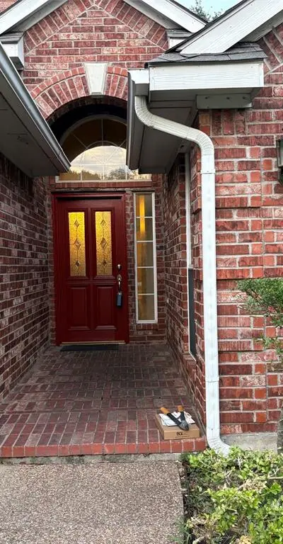 4701 Seachest Lane, Arlington TX 76016 - Photo 2