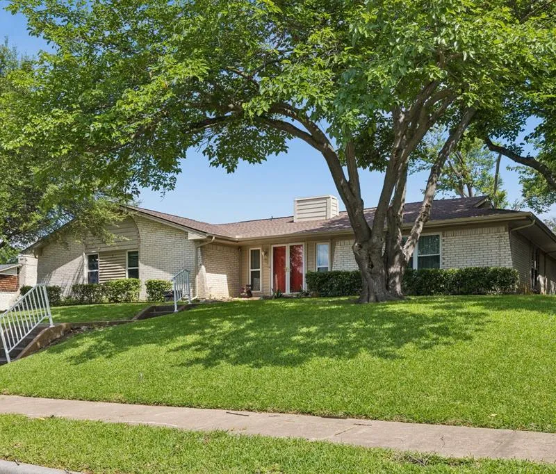 1310 Briar Hollow Lane, Garland TX 75043