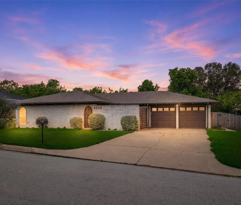 6808 Winifred Drive, Fort Worth TX 76133