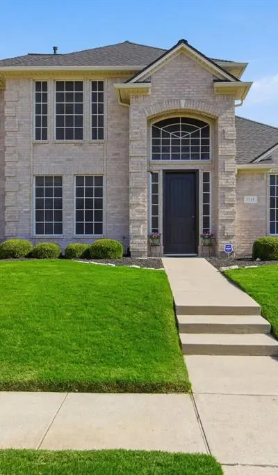 1117 Crestview Drive, Bedford TX 76021