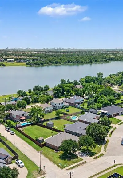 200 Hardwicke Lane, Little Elm TX 75068 - Photo 2