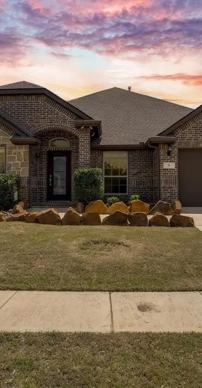 5 Duskview Lane, Edgecliff Village TX 76134