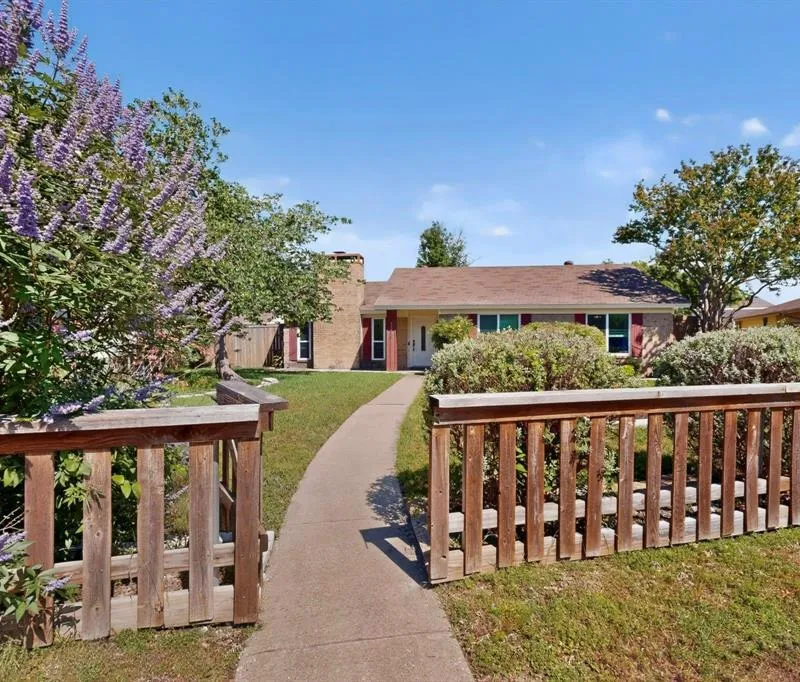 3318 Shield Lane, Garland TX 75044