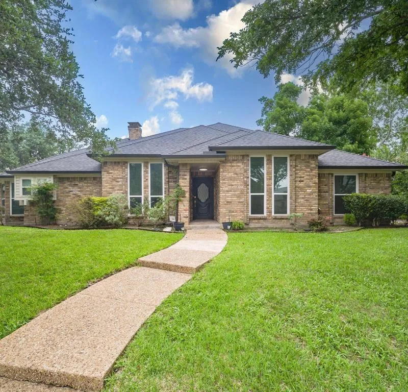 7315 Debbe Drive, Dallas TX 75252