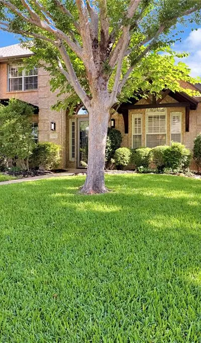 2511 Sir Tristram Lane, Lewisville TX 75056 - Photo 3