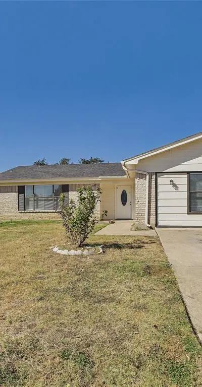 5401 Denise Drive, Haltom City TX 76148