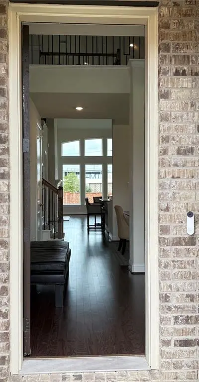 323 Butternut Way, Irving TX 75063 - Photo 3