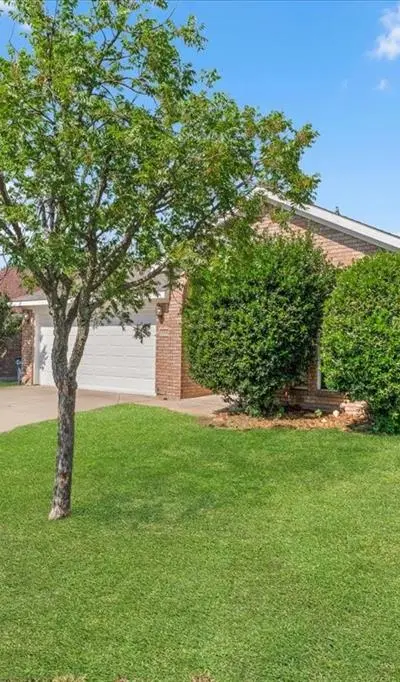 10601 Aransas Drive, Fort Worth TX 76131 - Photo 2
