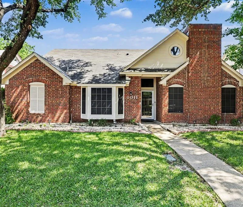 1011 Astaire Avenue, Duncanville TX 75137