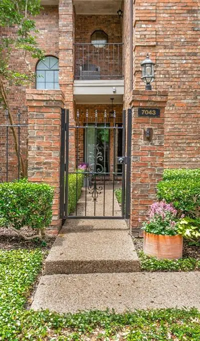 7043 Inwood Road, Dallas TX 75209 - Photo 3