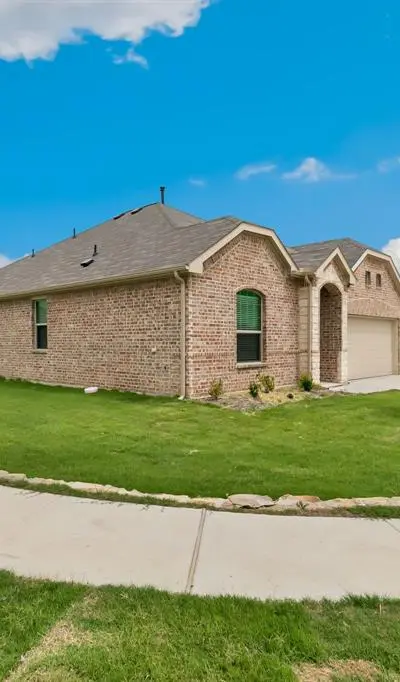952 Dustwood Drive, Fort Worth TX 76052 - Photo 2