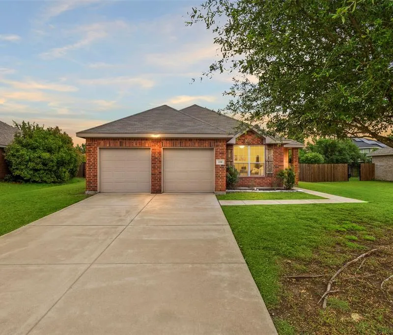 230 Colt Drive, Waxahachie TX 75165