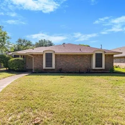 1906 Hillcroft Drive, Duncanville TX 75137