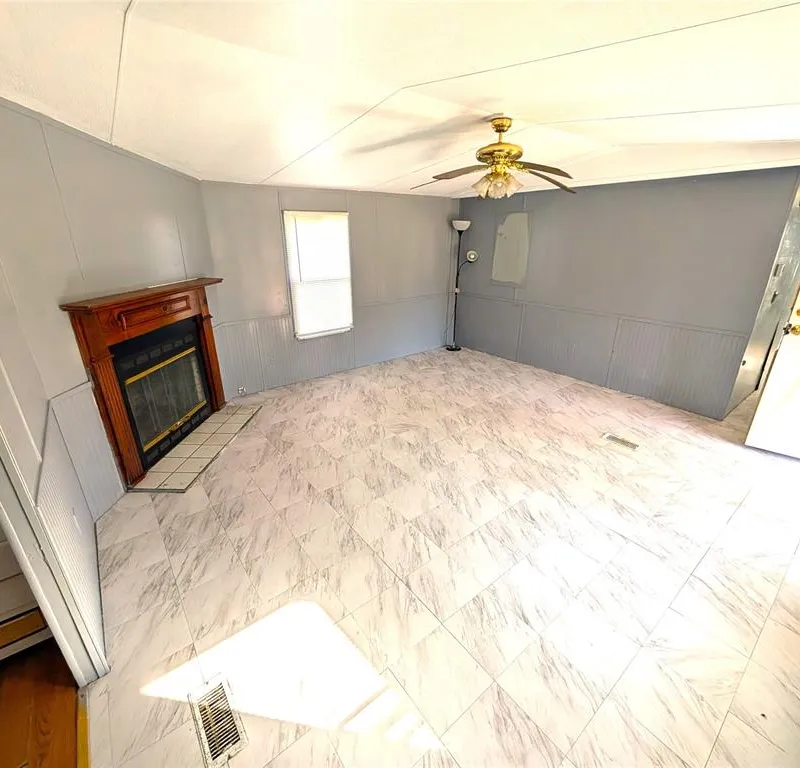 425 State Highway 34 SW, Italy TX 76651