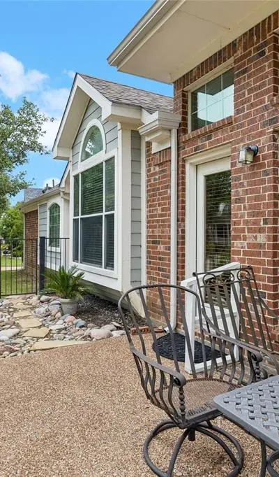 6016 Frost Street, North Richland Hills TX 76180 - Photo 5
