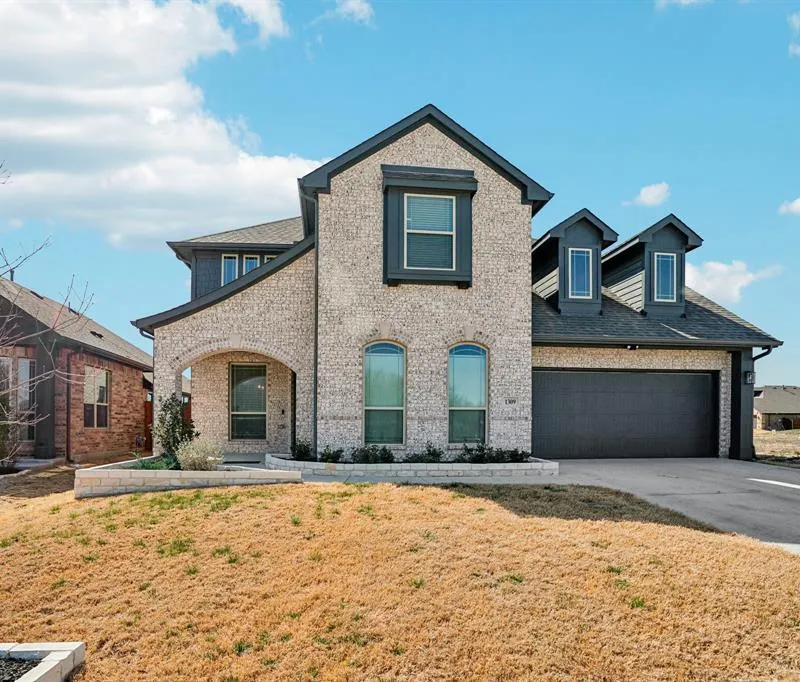 1309 Foxtails Court, Godley TX 76044
