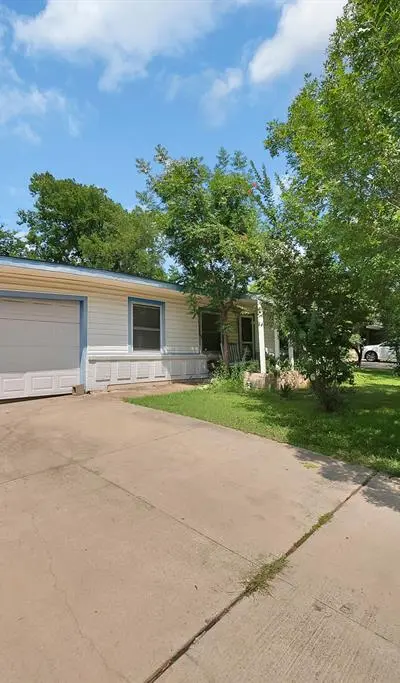 605 Biggs Terrace, Arlington TX 76010 - Photo 3