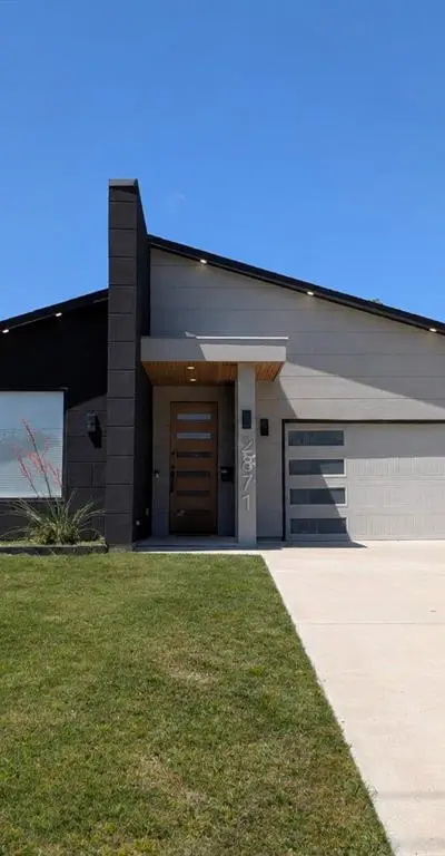 2871 E Overton Road, Dallas TX 75216