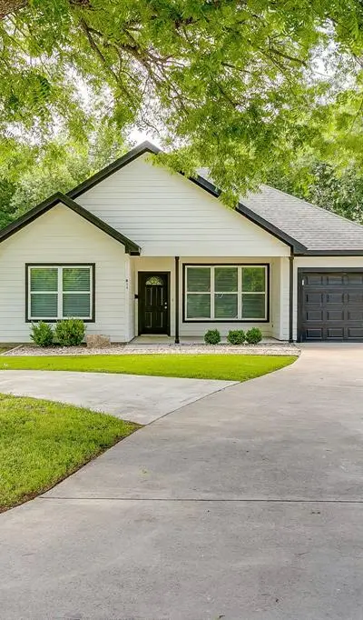 411 W Gould Street, Hillsboro TX 76645 - Photo 2