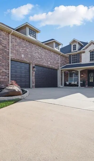 8396 Fullerton Street, Lantana TX 76226 - Photo 2