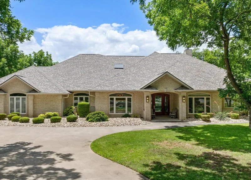 5501 Flagstick Drive, Granbury TX 76049