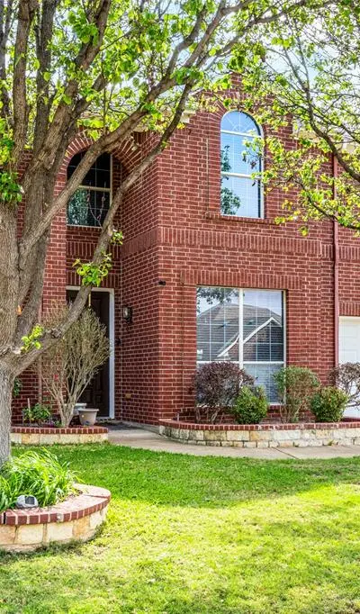 4924 Marsh Harrier Avenue, Grand Prairie TX 75052 - Photo 2