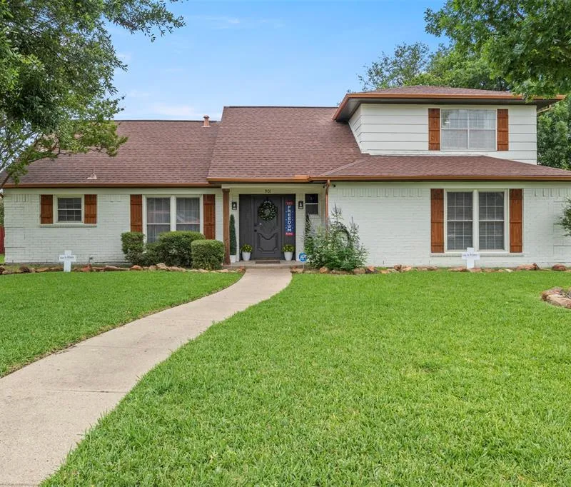 901 Serenade Lane, Richardson TX 75081