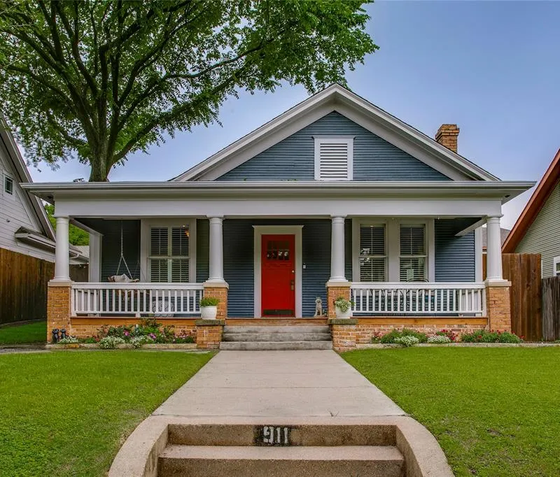 911 Woodlawn Avenue, Dallas TX 75208