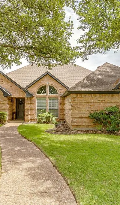 9928 Wandering Way Street, Benbrook TX 76126