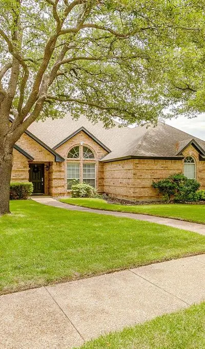 9928 Wandering Way Street, Benbrook TX 76126 - Photo 2