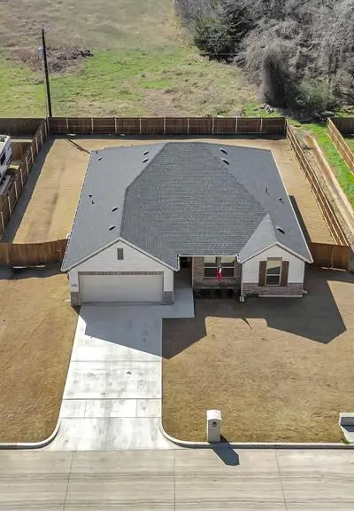 2202 Briarwood Drive, Bridgeport TX 76426 - Photo 2