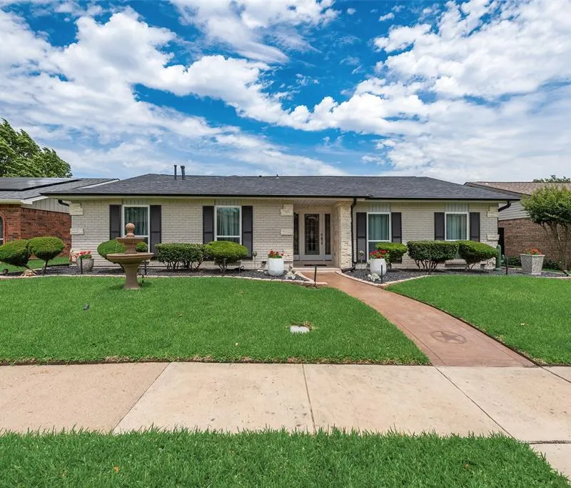 1911 White Rose Lane, Carrollton TX 75007