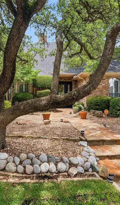 4008 Brookside Drive, Bedford TX 76021 - Photo 2
