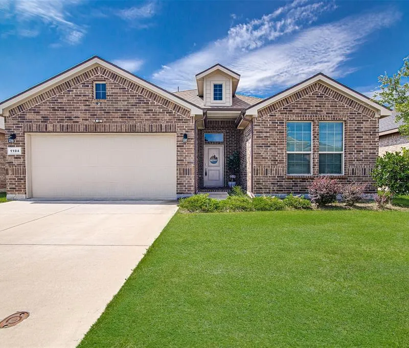 1104 Nicole Way, Fort Worth TX 76028