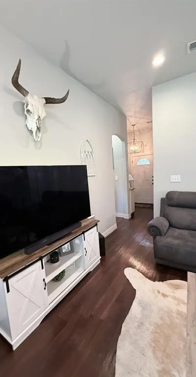 700 E Walcott Street, Pilot Point TX 76258 - Photo 3