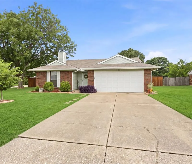 3612 Glenview Drive, Corinth TX 76210