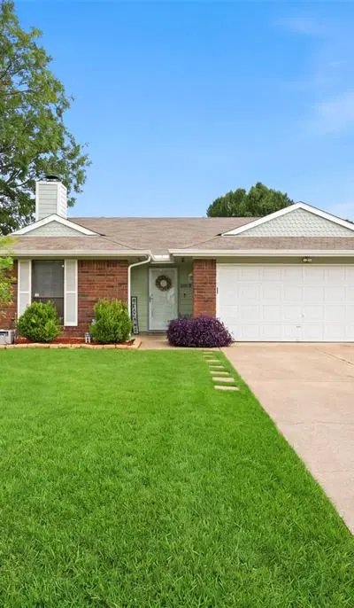 3612 Glenview Drive, Corinth TX 76210 - Photo 2