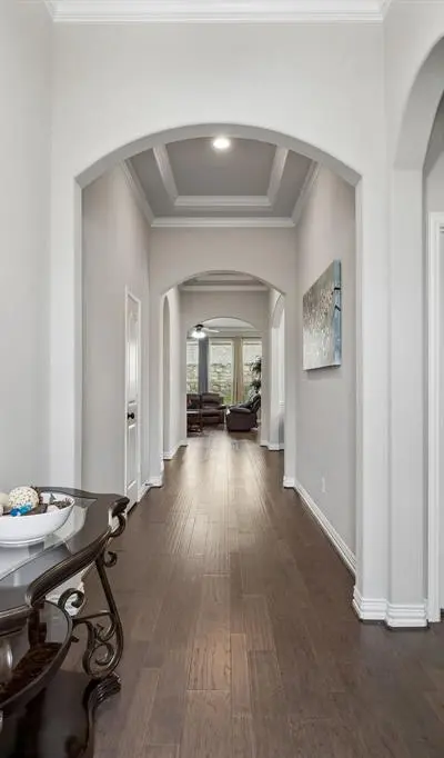 3935 Wind Cave Bend, Irving TX 75063 - Photo 3