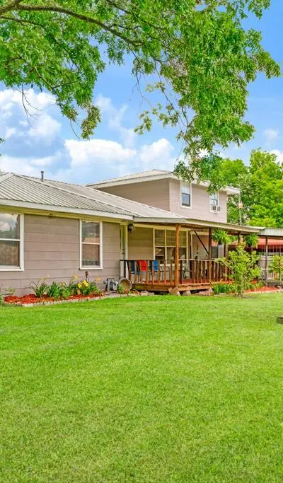 330 Young Street, Blossom TX 75416 - Photo 2