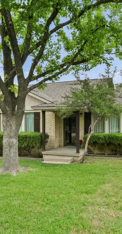 2200 Skyline Drive, Fort Worth TX 76114 - Photo 2