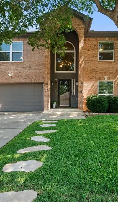 4111 Highgrove Drive, Arlington TX 76001 - Photo 3