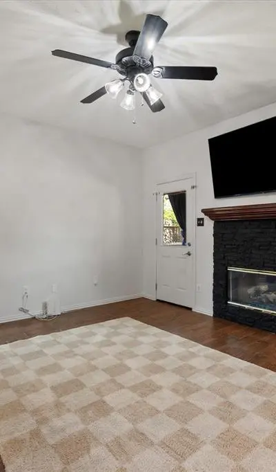 4111 Highgrove Drive, Arlington TX 76001 - Photo 4