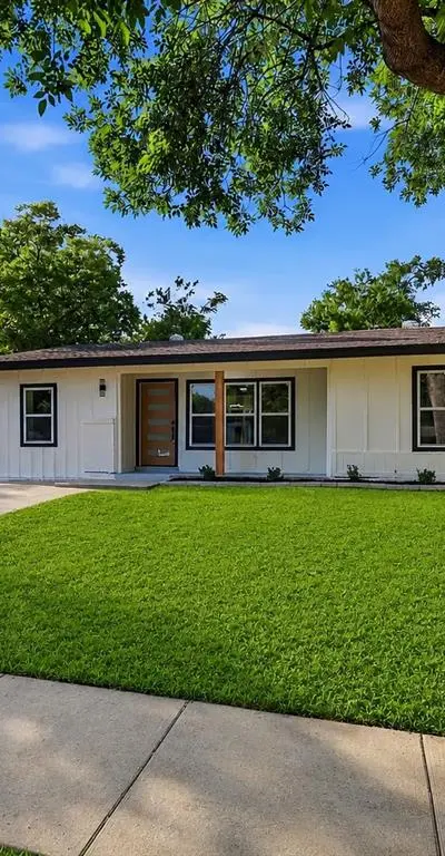 2109 Hedgerow Street, Arlington TX 76010