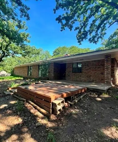 1304 W Wise Street, Bowie TX 76230