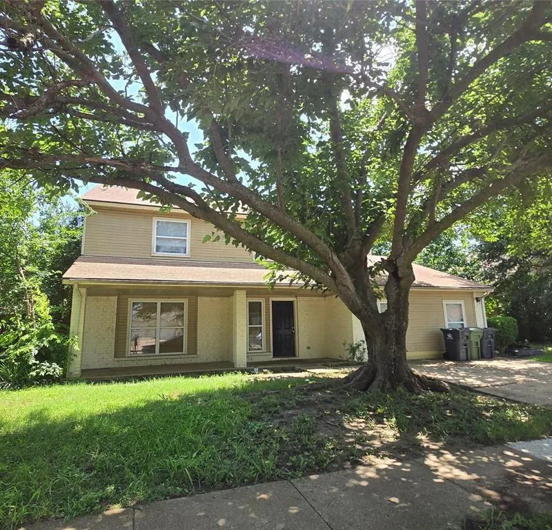 1500 Endicott Drive, Arlington TX 76018